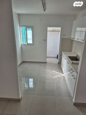 דירה, שדרות פנחס לבון 8, קרית נורדאו, נתניה