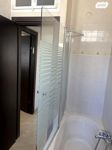 דירה, י"א באדר 25, נאות רחל, חולון