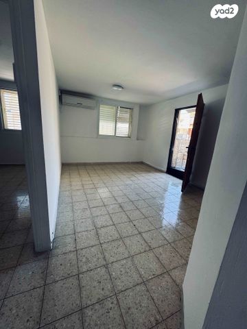 יחידת דיור, הדגנית 4, מנחם בגין, עכו