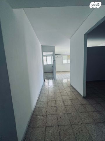 יחידת דיור, הדגנית 4, מנחם בגין, עכו