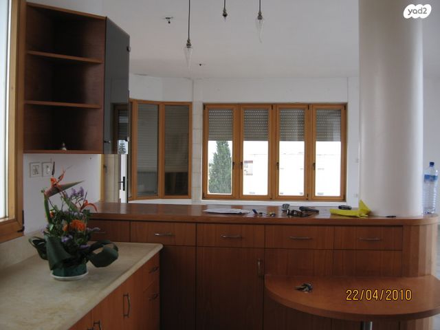 גג/ פנטהאוז, תבור 9, שכונה ה'-ו', מבשרת ציון