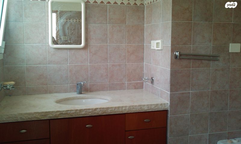 גג/ פנטהאוז, תבור 9, שכונה ה'-ו', מבשרת ציון