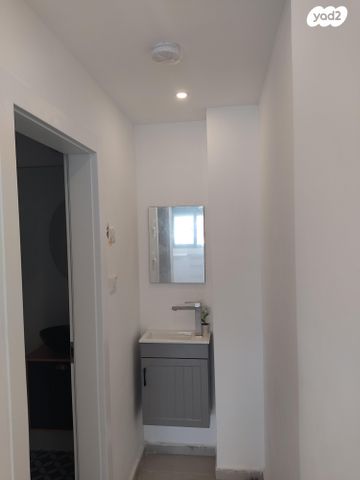 דו משפחתי, ניצנים 19, אלקנה, אלקנה