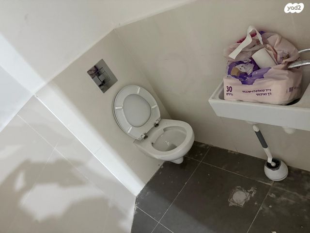 חנויות/ שטח מסחרי, ברון הירש 24, לב המושבה / מרכז העיר, פתח תקווה