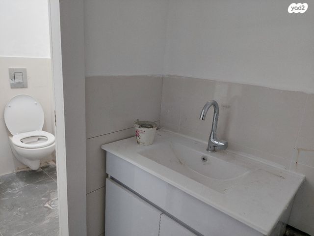 חנויות/ שטח מסחרי, ברון הירש 24, לב המושבה / מרכז העיר, פתח תקווה