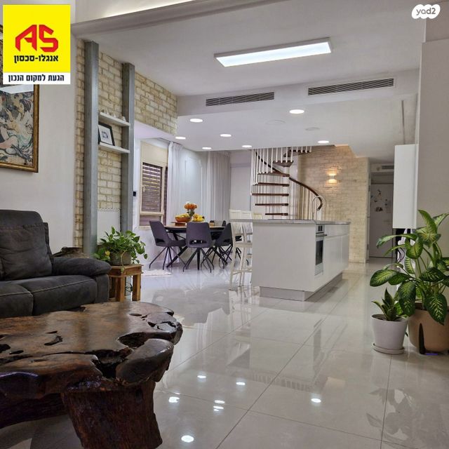 בית פרטי/ קוטג', י.ל. ברוך, הרצליה הירוקה, נווה עובד, הרצליה