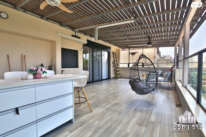 גג/ פנטהאוז, בנימין, מרכז העיר, סביניה, הוותיקה, קרית ביאליק