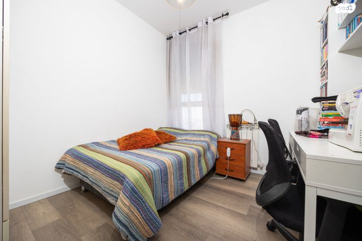 דירה, אברהם פררה, הולילנד, ירושלים