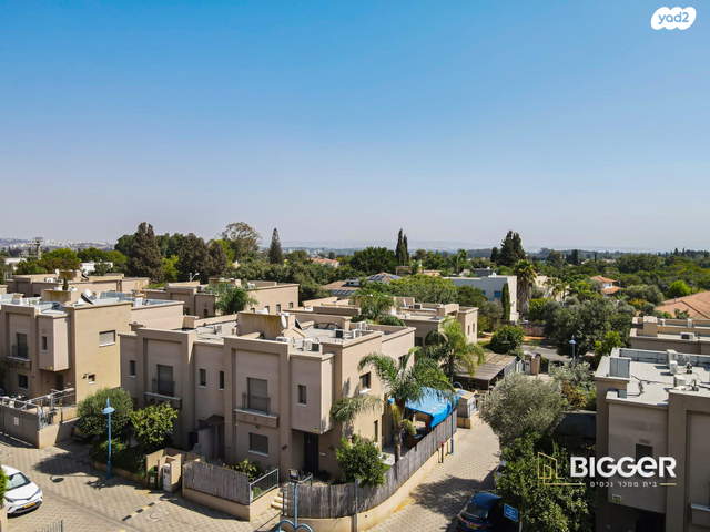 דו משפחתי, פרדס חנה כרכור