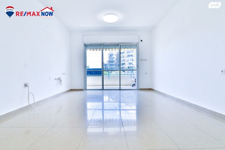 דירה, הסמדר 23, קרית כרמים, ראשון לציון