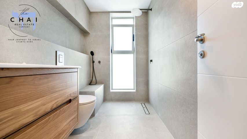 גג/ פנטהאוז, דרך הרכבת 45, בקעה, ירושלים