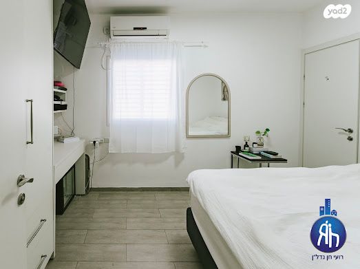 גג/ פנטהאוז, הרב קטרוני 5, מחנה יהודה, פתח תקווה