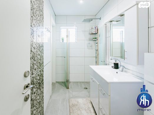 גג/ פנטהאוז, הרב קטרוני 5, מחנה יהודה, פתח תקווה