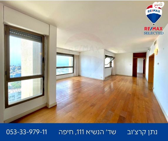 דירה, שדרות הנשיא 111, מרכז הכרמל, חיפה