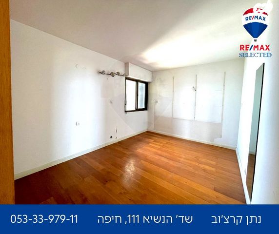 דירה, שדרות הנשיא 111, מרכז הכרמל, חיפה