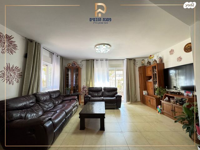 בית פרטי/ קוטג', קוצן זהוב 1, עלמון, עלמון