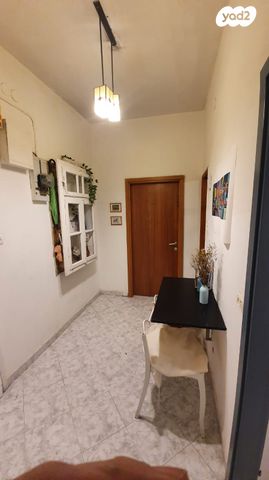 דירה, השיקמה, מחנה יהודה - לב העיר, ירושלים