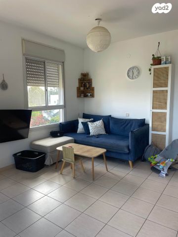 דירה, נחלת בנימינה, בנימינה גבעת עדה