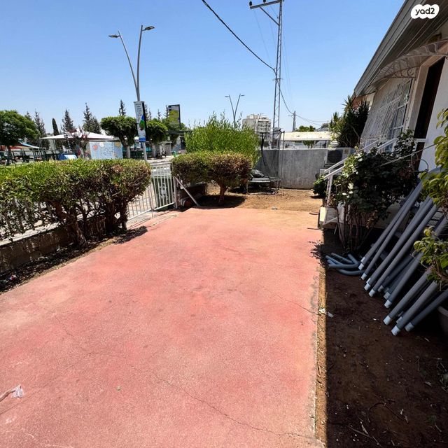 בית פרטי/ קוטג', שדרות דוד בן גוריון, המ"ג, קרית מלאכי