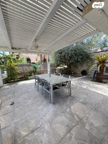 דו משפחתי, אפרים לוזון 26, נווה אלון, לוד