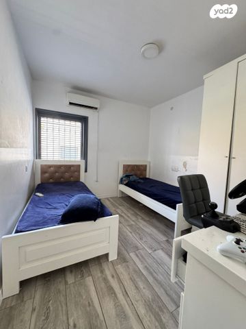 דו משפחתי, אפרים לוזון 26, נווה אלון, לוד