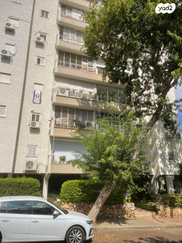 דירה, הרצפלד, מעוז, כפר סבא