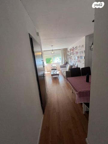 דירה, חטיבת אלכסנדרוני, הדרים, הדרים החדשה, כפר סבא