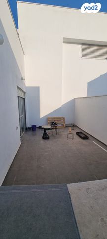 גג/ פנטהאוז, הכלנית 22, רובע ח', אשדוד