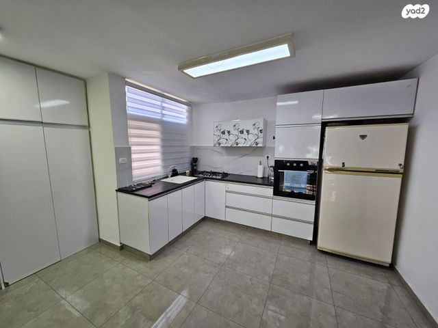 דירה, שדרות שלמה המלך 12, שרת, לוד