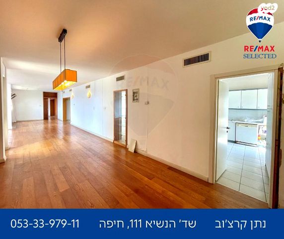 דירה, שדרות הנשיא 111, מרכז הכרמל, חיפה
