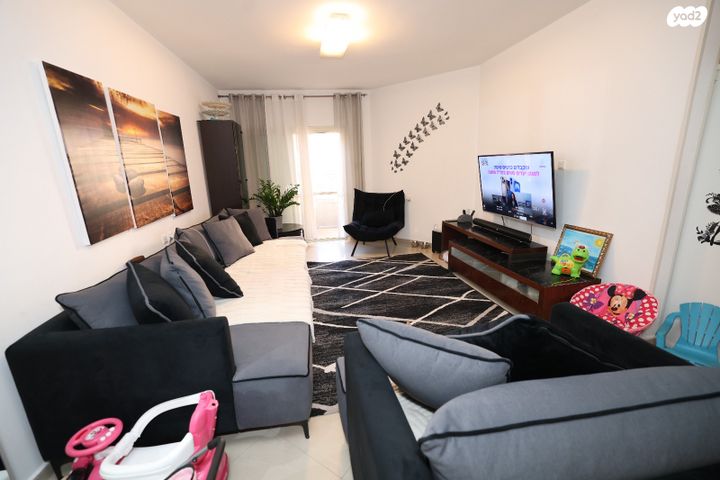 דירה, ישראל גלילי, רמות הרכס, באר שבע