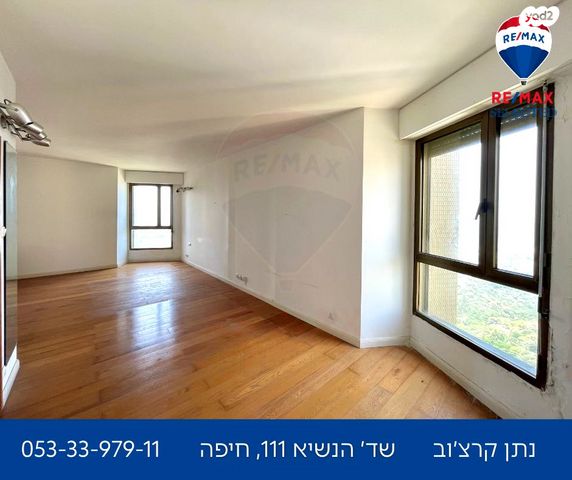 דירה, שדרות הנשיא 111, מרכז הכרמל, חיפה