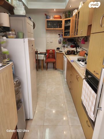 דירה, יאנוש קורצ'אק 4, לב העיר, בת ים