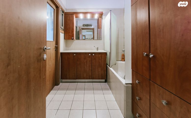 דירה, משה סנה 26, פתח תקווה