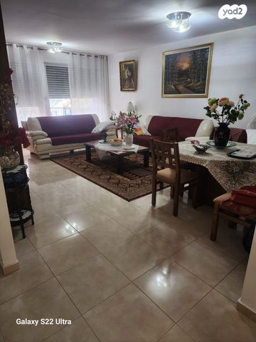 דירה, יאנוש קורצ'אק 4, לב העיר, בת ים