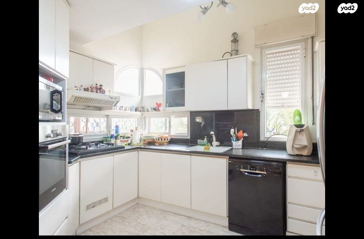 דו משפחתי, חיפה