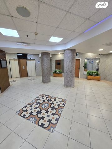 דירה, האיילון 15, גני יער, לוד