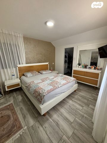 דו משפחתי, אפרים לוזון 26, נווה אלון, לוד