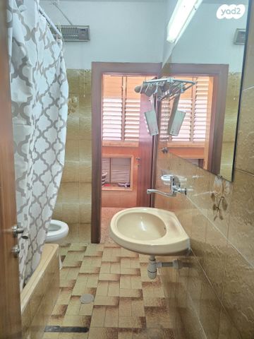 דירה, יואל דרובין, רמז, מערב ותיק, ראשון לציון