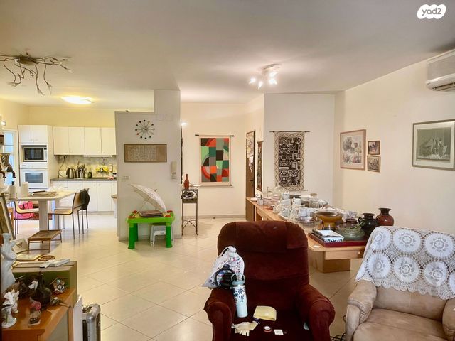 דירה, הרצפלד, מעוז, כפר סבא