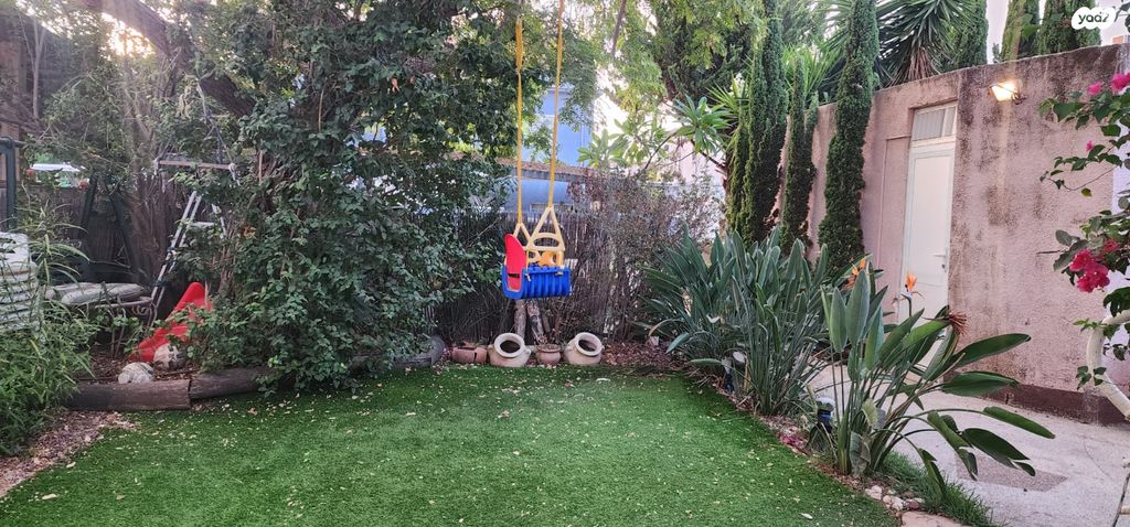 דו משפחתי, חיפה