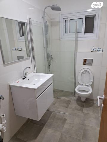 דירה, ניצנים, פנחס ספיר, מגדל העמק