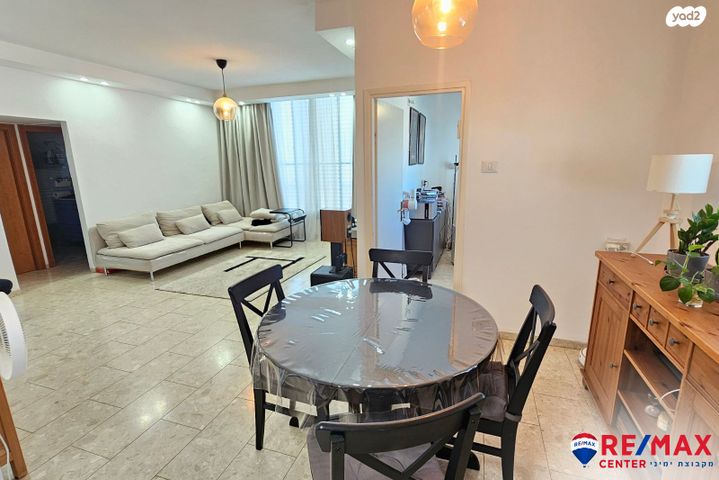 דירה, פרופ' נחום, כצנלסון, ראשון לציון