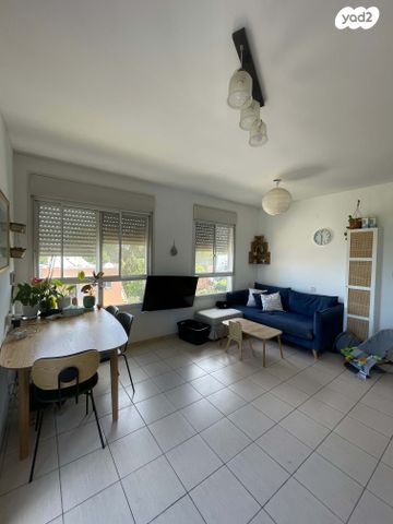 דירה, נחלת בנימינה, בנימינה גבעת עדה