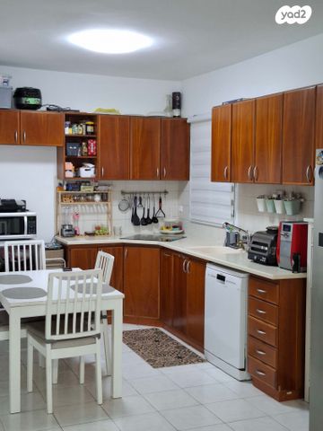 דירה, נתיב חן, נווה שאנן, חיפה