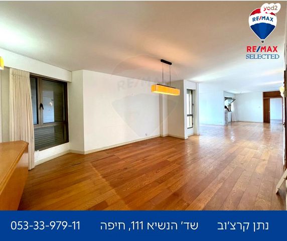 דירה, שדרות הנשיא 111, מרכז הכרמל, חיפה
