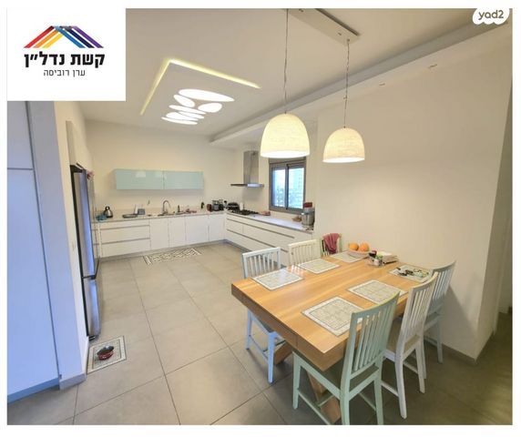 דופלקס, ג'ו עמר, הזמר העברי, כפר סבא