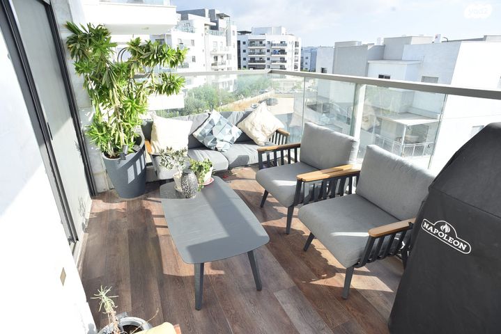 דירה, גדרה מזרח, גדרה