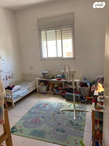 דירה, נחלת בנימינה, בנימינה גבעת עדה