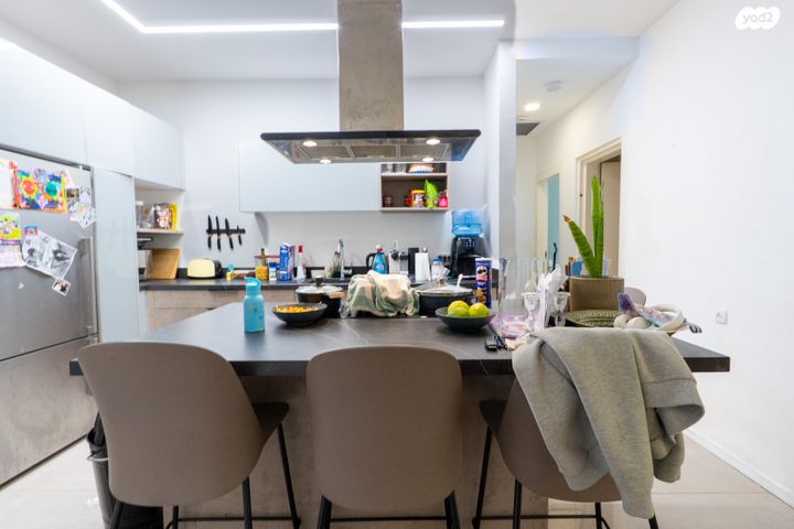 דירת גן, יהושע חנקין, אגרובנק, חולון